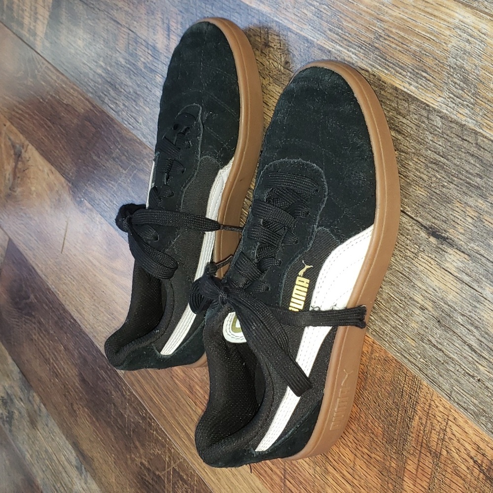 Puma Astro Kick Junior Suede Sneaker in Black, Size 4 Youth